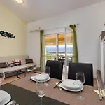 Lejlighed Beautiful In With Kitchen